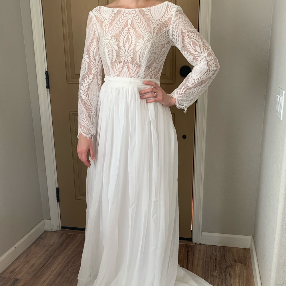 Long Sleeve Backless Lace Wedding Dress - Picture 14 of 16